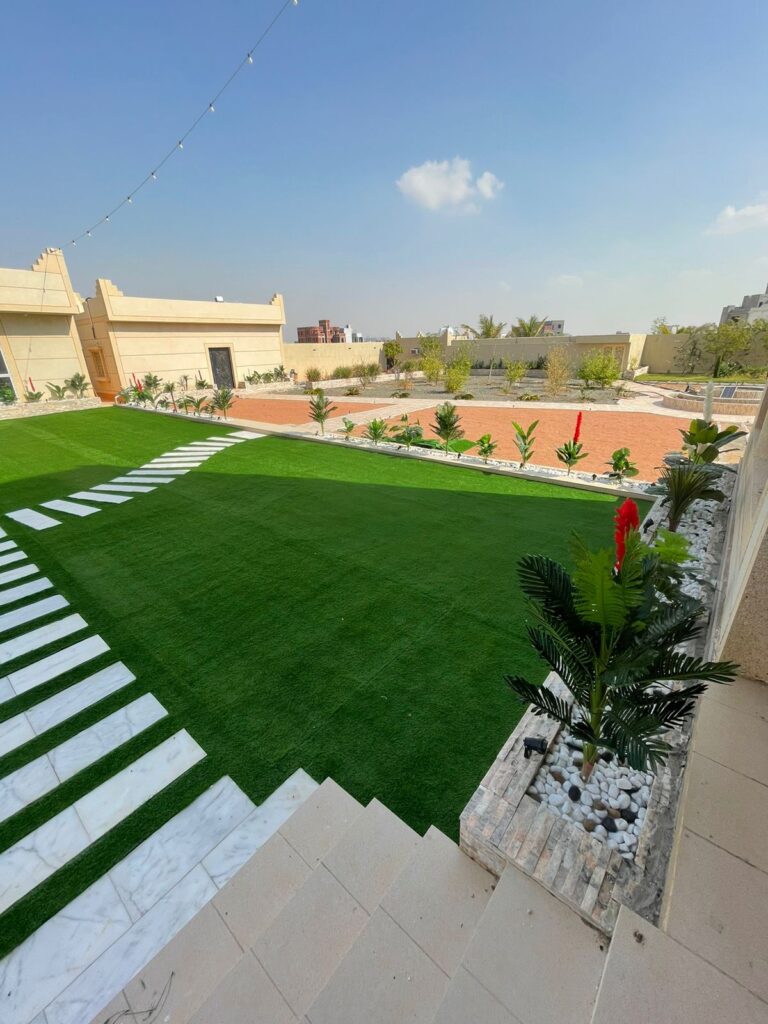  العشب الصناعي: الفرق بين أنواعه وأفضل استخداماته في الحدائق